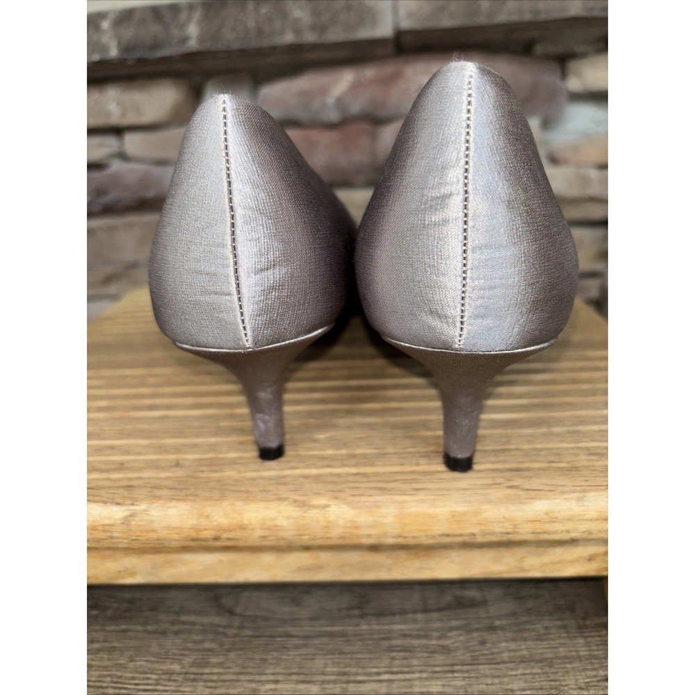 Life Stride SoftSystem Flex Womens Pumps Heels Shoes 11M Grey Satin Jewel Formal - Picture 8 of 16
